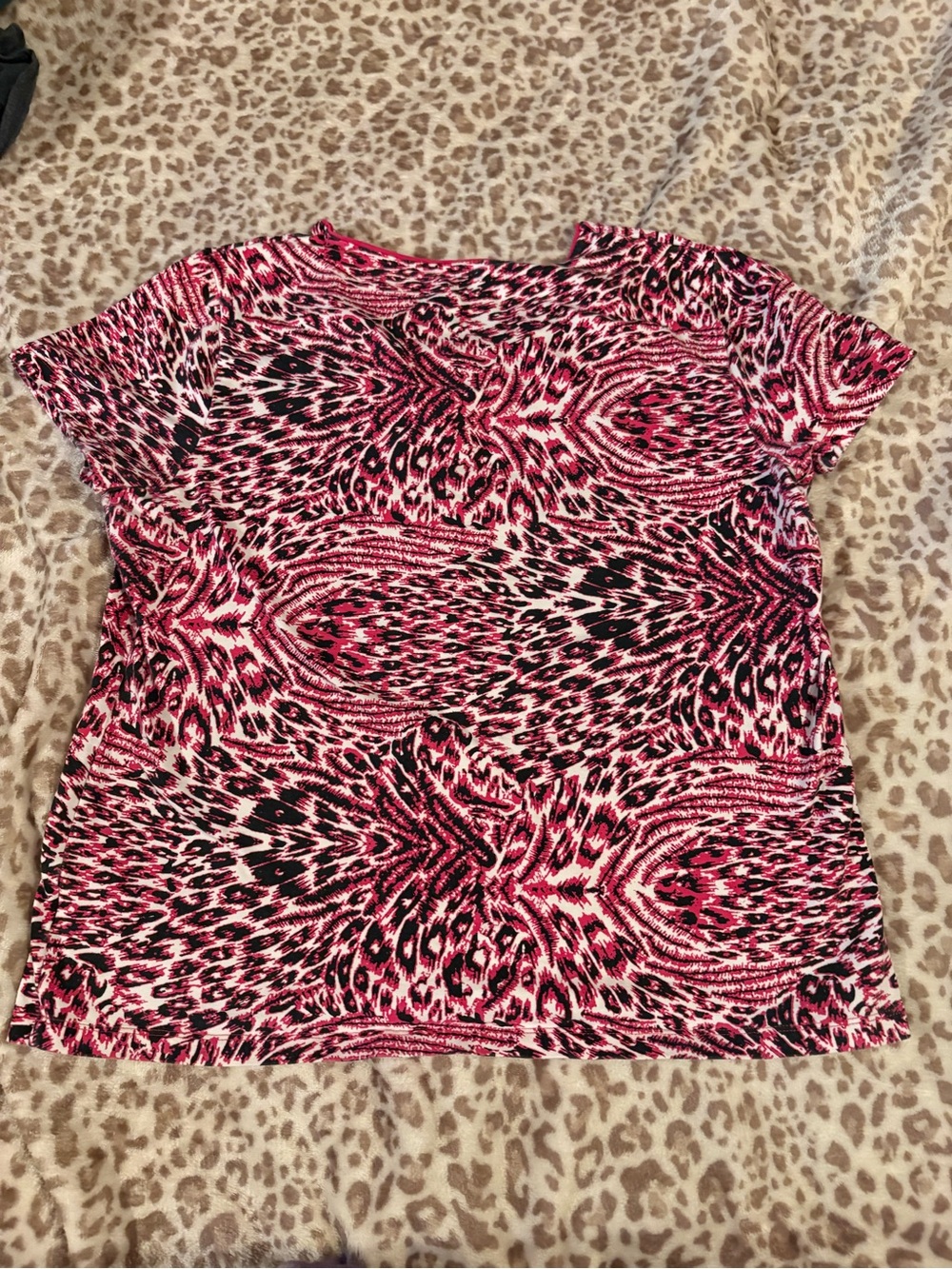 Kim Rogers Pink and Black Animal Print Short Sleeve Top Size Large - Picture 4 of 4